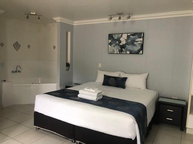 בונדברג Charm City Motel מראה חיצוני תמונה