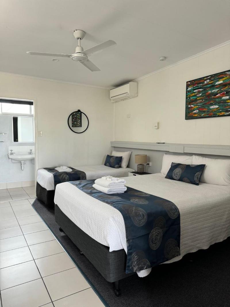 בונדברג Charm City Motel מראה חיצוני תמונה