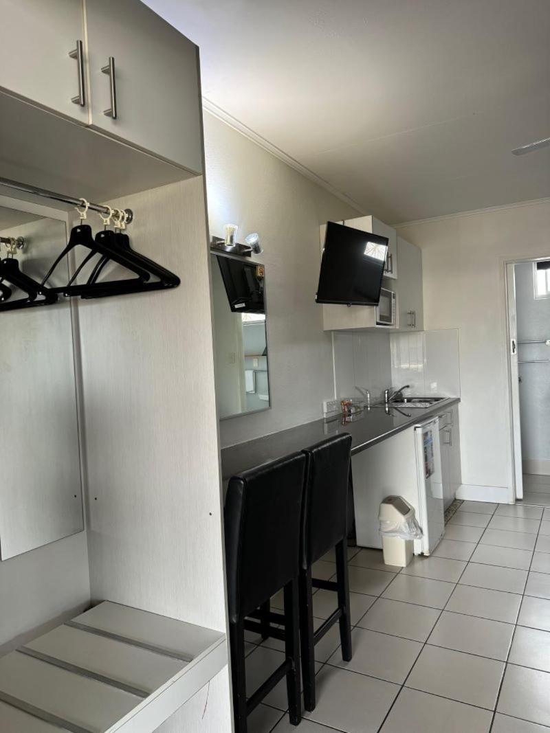 בונדברג Charm City Motel מראה חיצוני תמונה