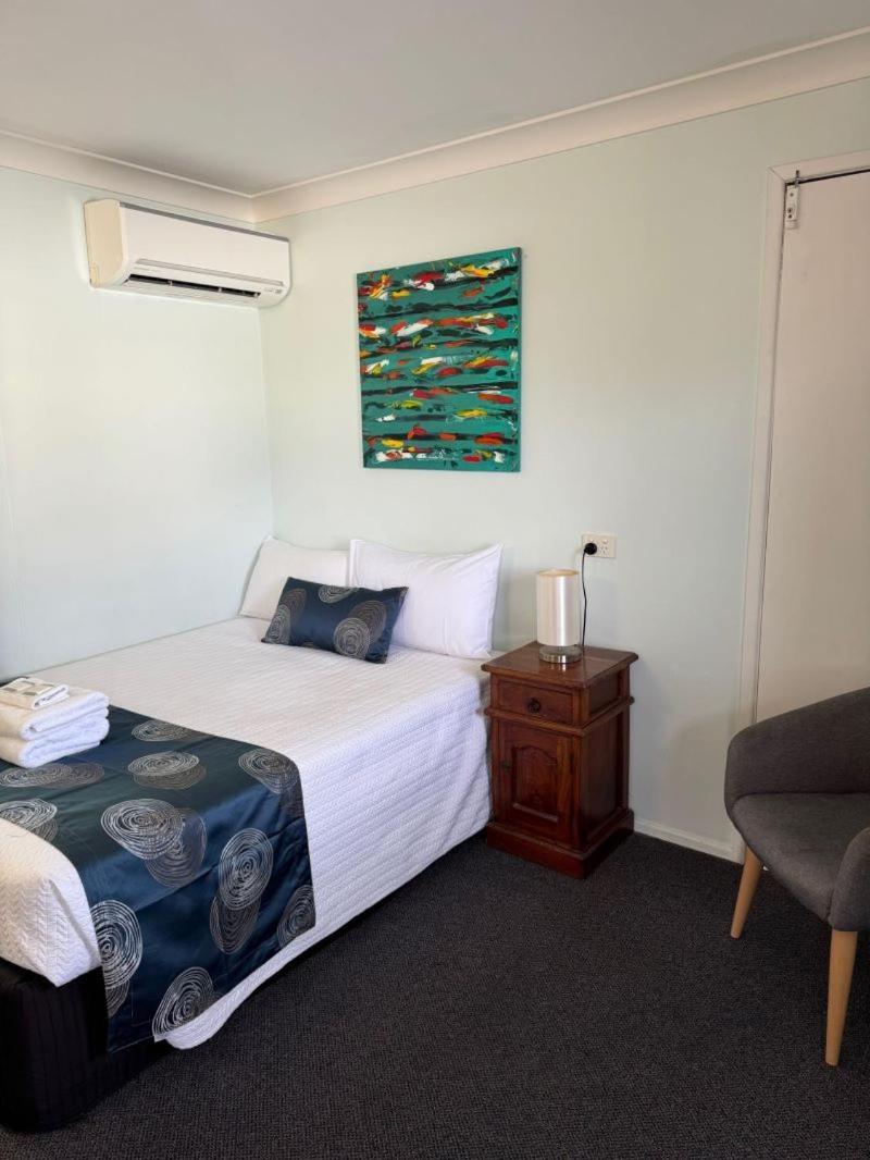 בונדברג Charm City Motel מראה חיצוני תמונה