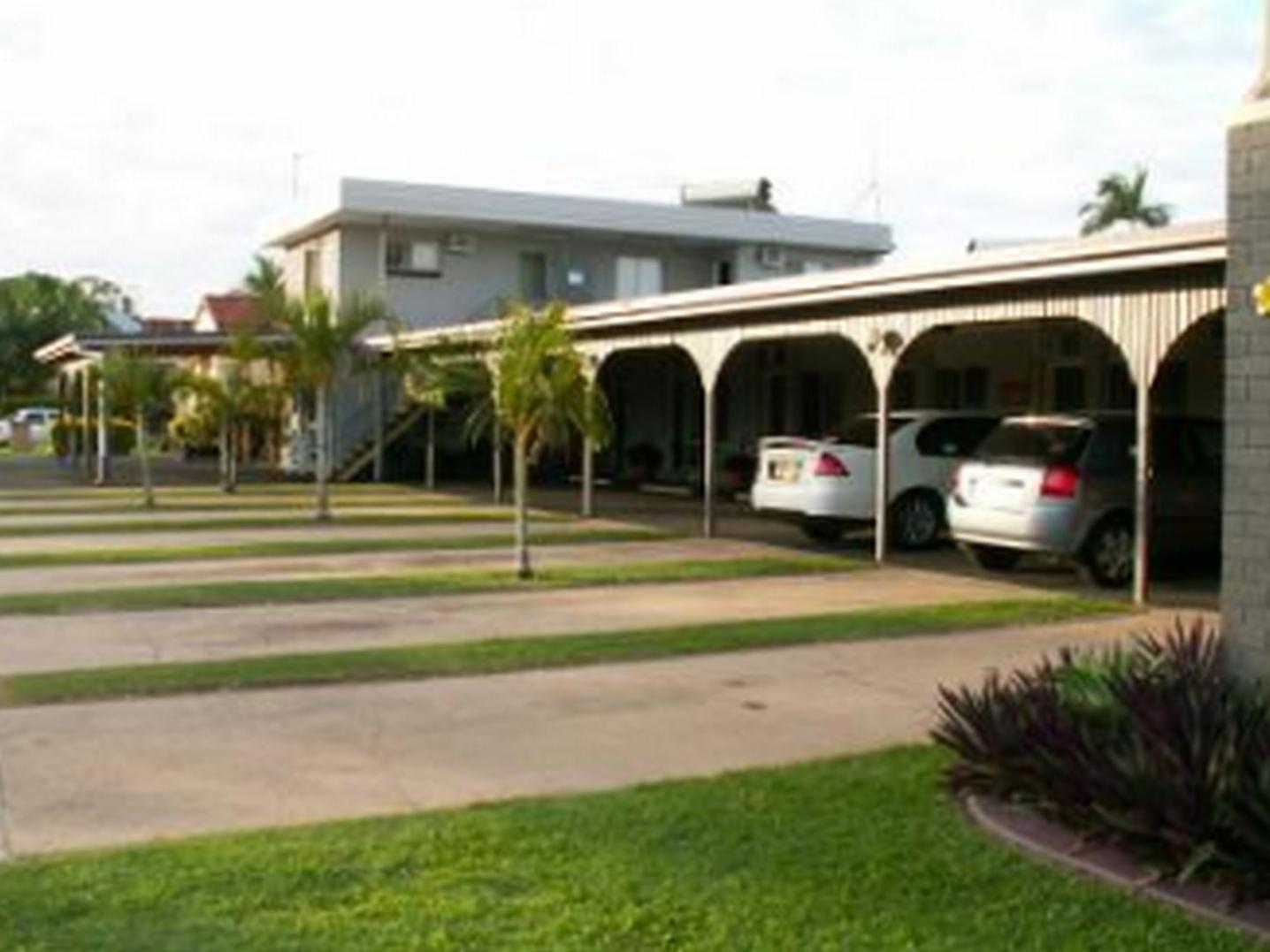 בונדברג Charm City Motel מראה חיצוני תמונה