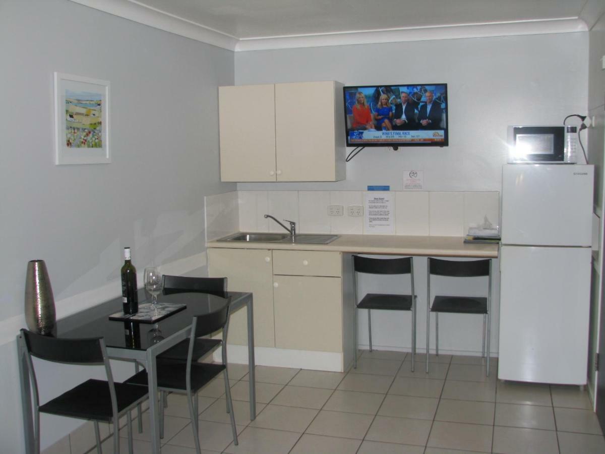בונדברג Charm City Motel מראה חיצוני תמונה